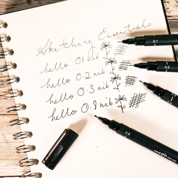 Tűfilc készlet - UNI PIN Sketching 5 db-os - fekete  0.4, 0.9, 1.2 plusz ecsetfilc és extra vékony ecsetfilc