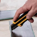 Sniccer, vágókés - OLFA Auto Lock Heavy Duty Cutter