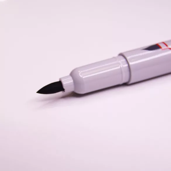 Ecsetfilc - Uchida Marvy Le Plume Alcohol Based Permanent Marker - BLACK