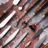 Painting knife with wooden handle - traditional - 063