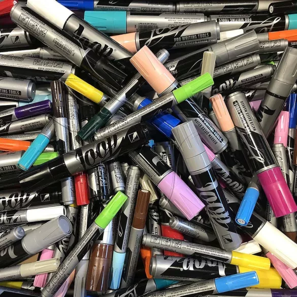 Decorative Pen - Letraset Promarker double-ended alcohol based decor felt pen - different colors!